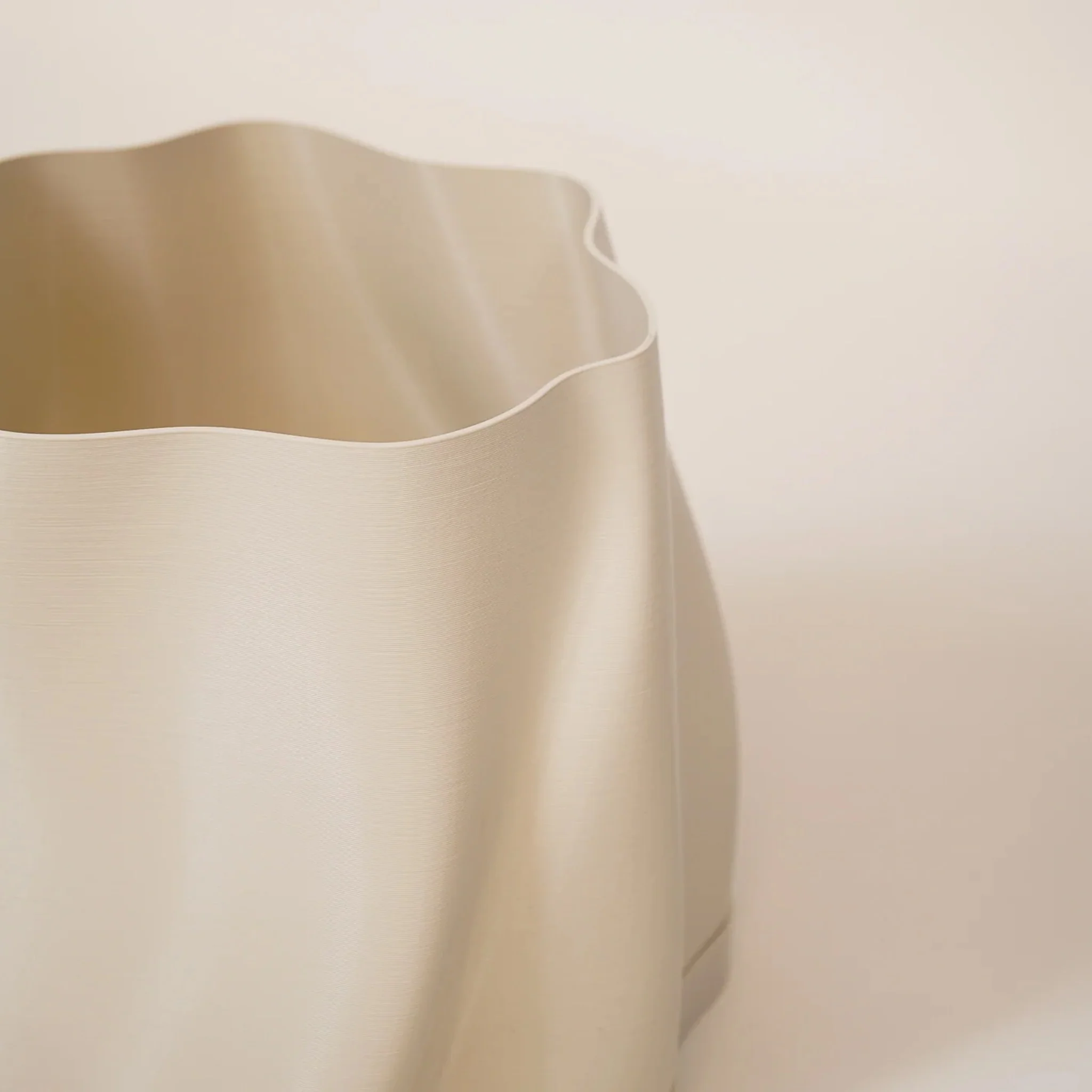 SPECIAL STUDIO Lulu Planter, Large D22xH27cm, Eggshell Matte - Image 4