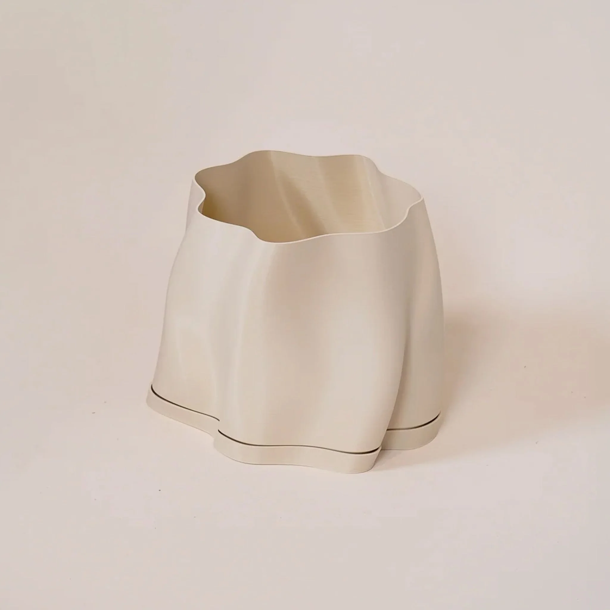 SPECIAL STUDIO Lulu Planter, Medium D18xH19cm, Eggshell Matte - Image 3