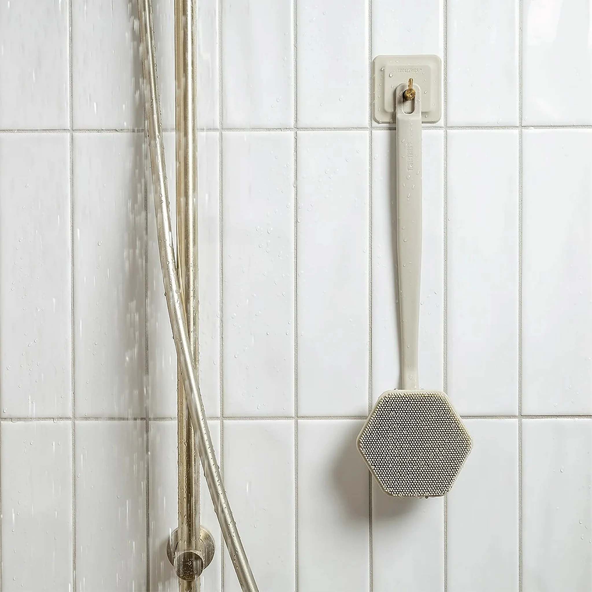 TOOLETRIES The Back Scrubber & Hook, Sand - Image 3