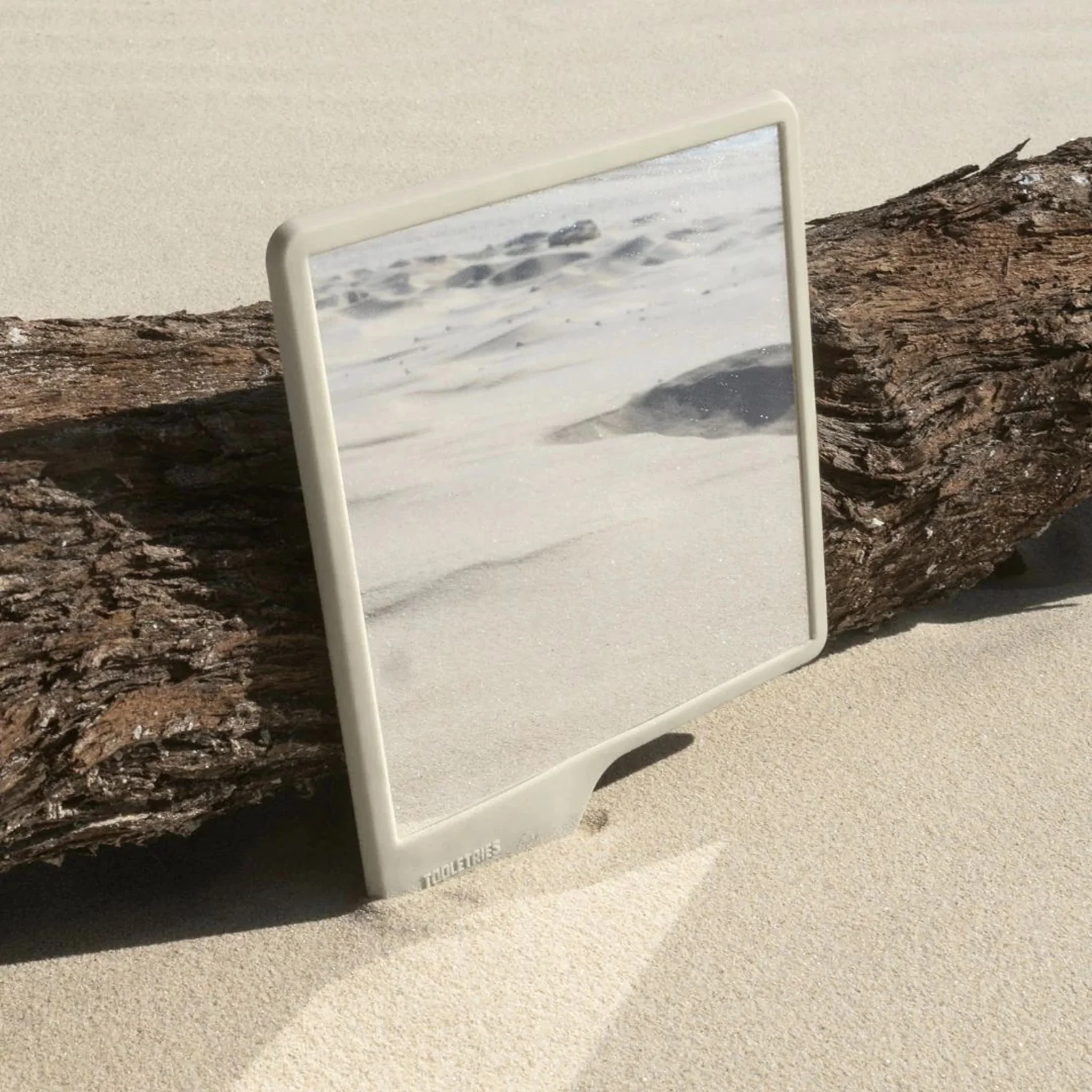 TOOLETRIES The Oliver Shower Mirror, Sand - Image 2