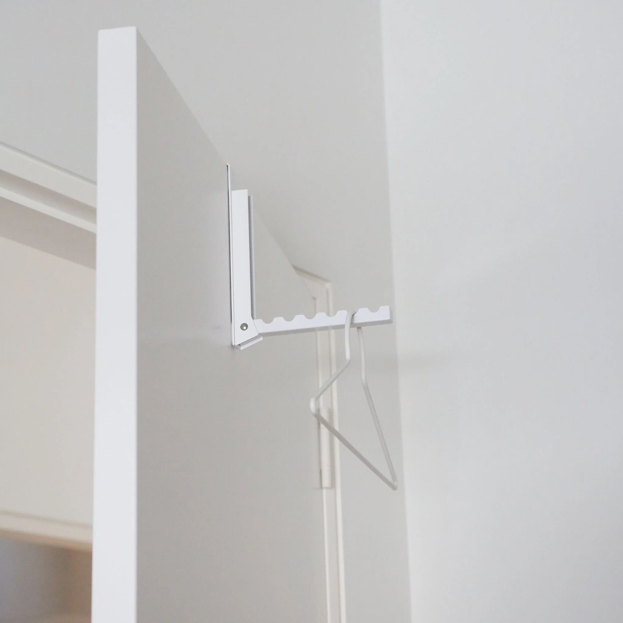 YAMAZAKI Smart Storage Over the Door Hanger Rack, White - Image 9
