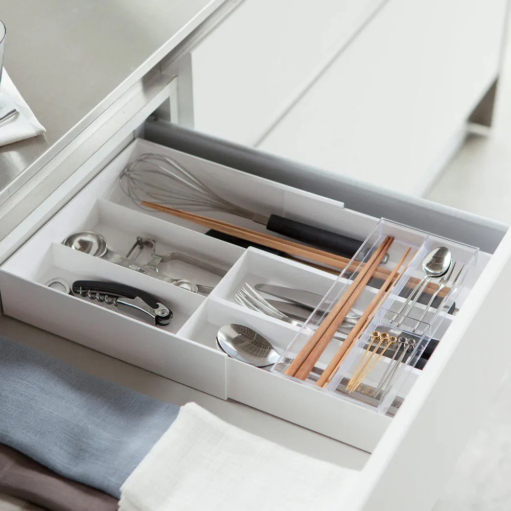 YAMAZAKI Tower Expandable Cutlery Drawer Organizer, White - Image 4