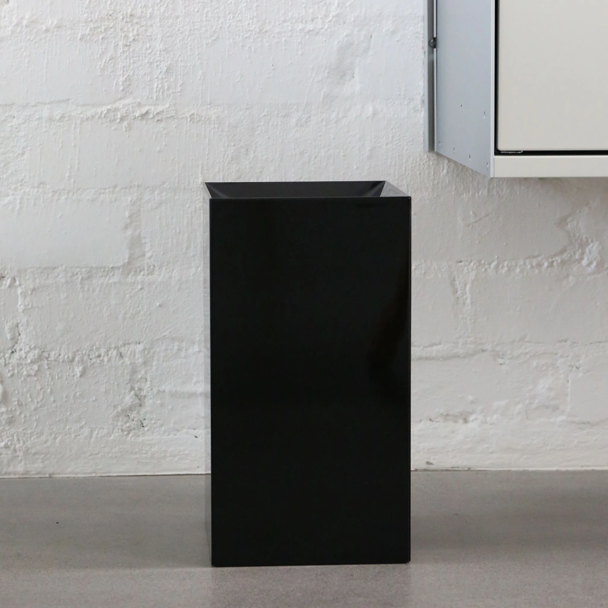 YAMAZAKI Tower Square Trash Can/Rubbish Bin, Black, H33 cm - Image 2
