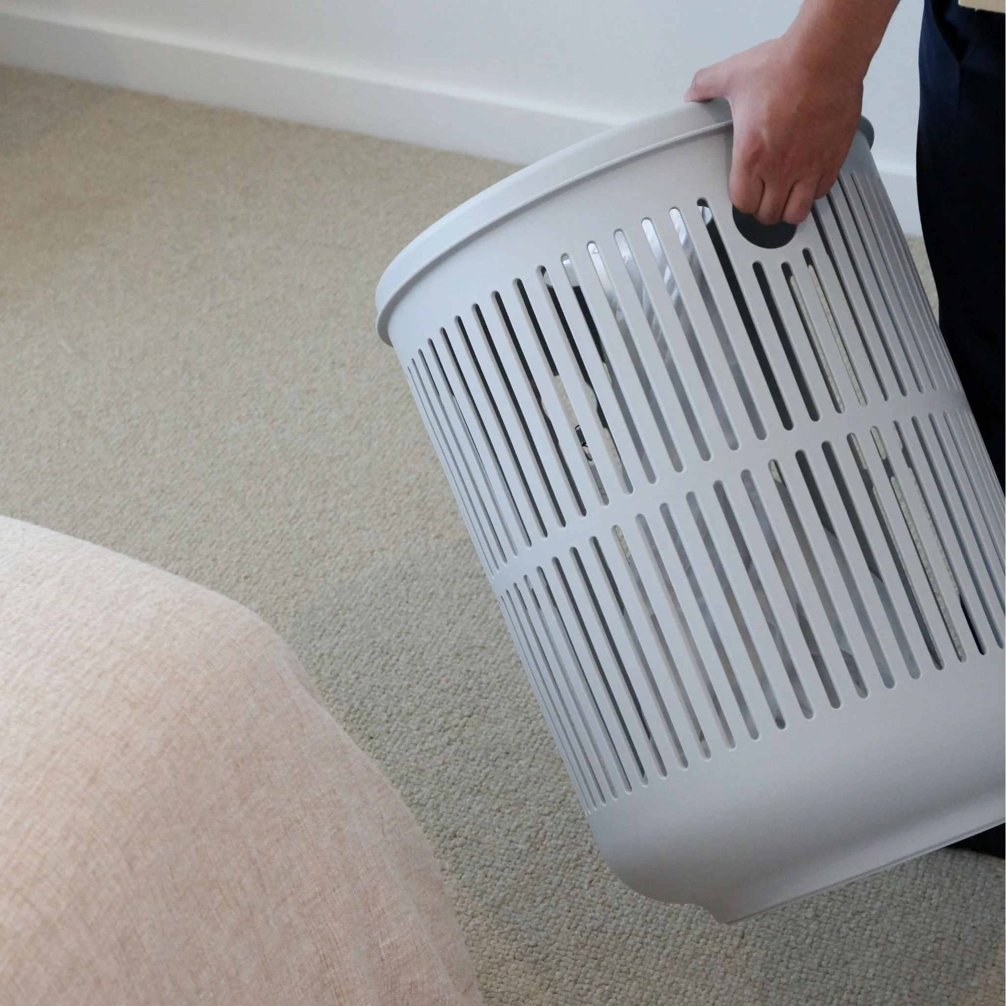 ZONE DENMARK Ume Laundry Basket 60L w/Lid, Soft Grey - Image 5